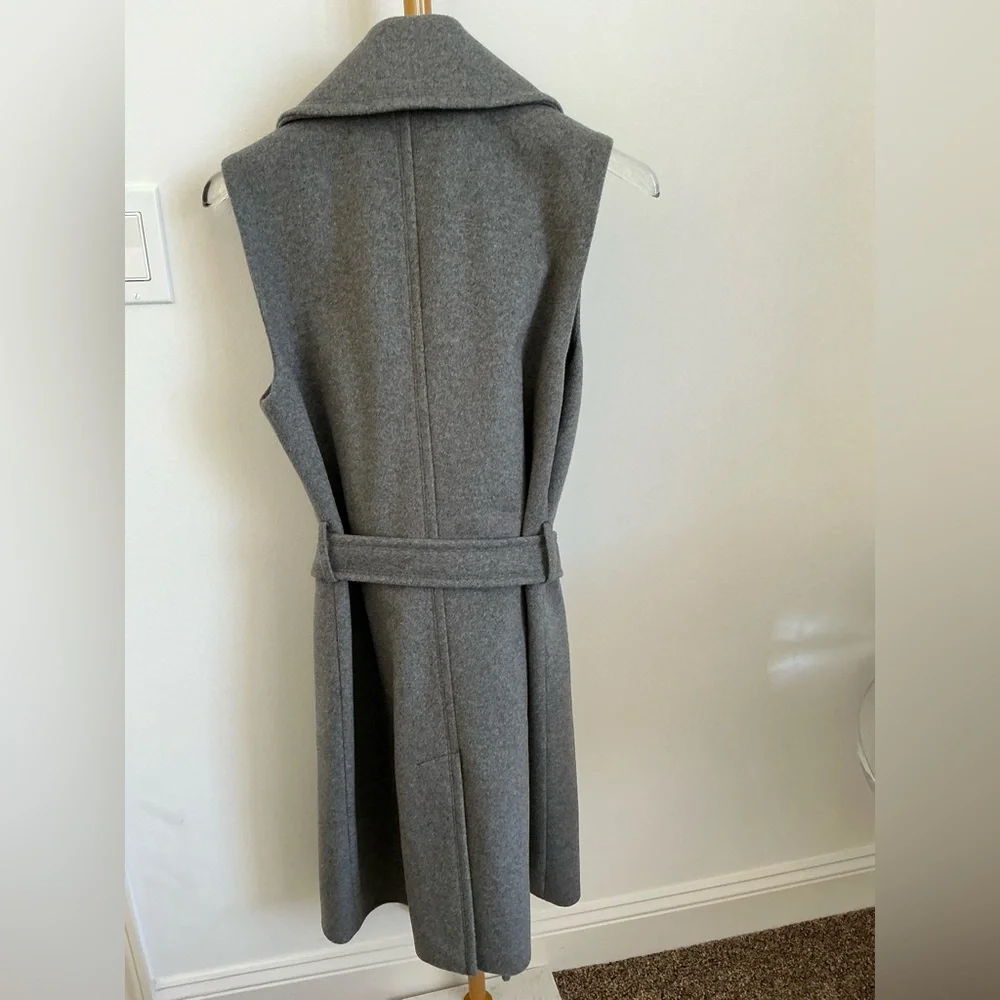 Michael Kors Gray Sleeveless Belted Coat - Picture 4 of 4